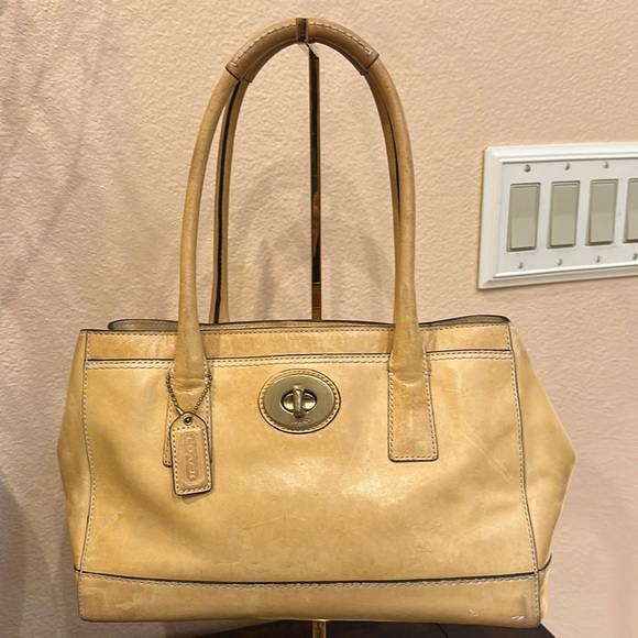 Vintage Coach Handbag - Picture 2 of 11